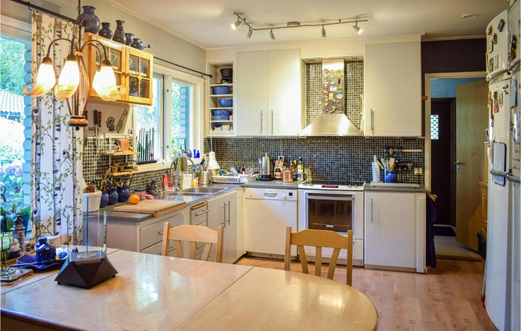 Beautiful Home In Ljungbyholm With Sauna And 2 Bedrooms photo 1