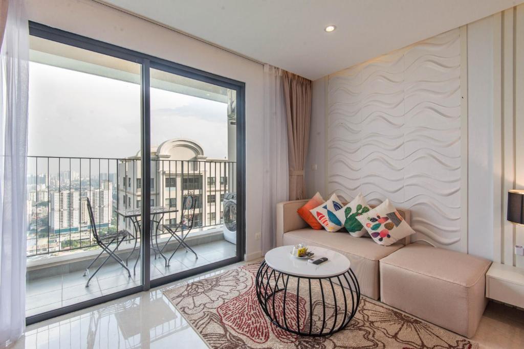 Sunny Vinhome D'Capital Apartment