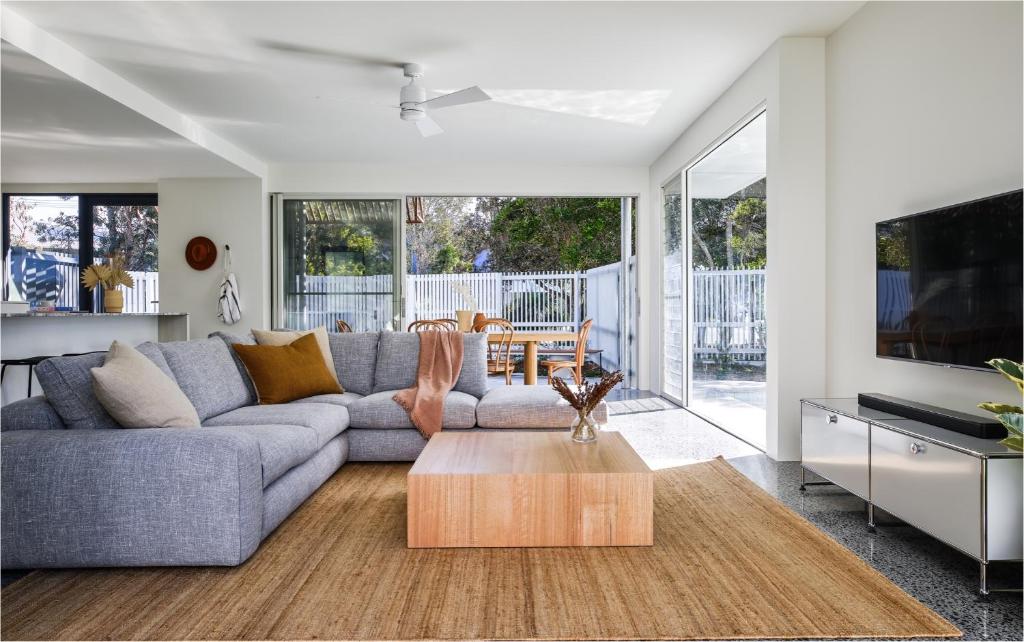 Byron Bay Accom - North Beach Houses 36 Bayshore Drive - No pool in studio photo 1