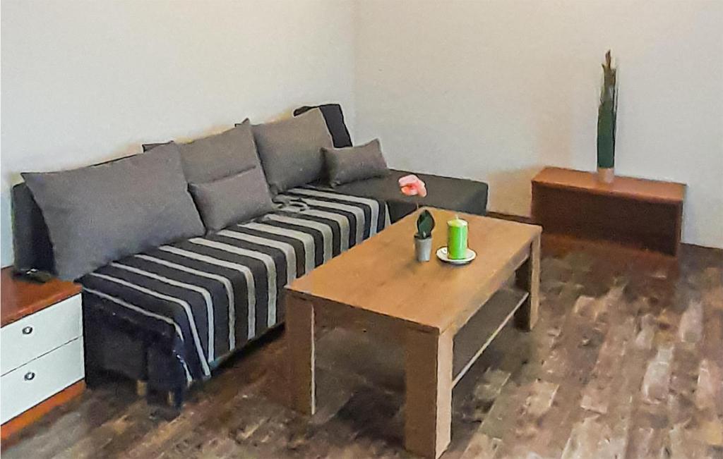Amazing Apartment In Radosi Kod Zbandaja With Wifi And 2 Bedrooms photo 3