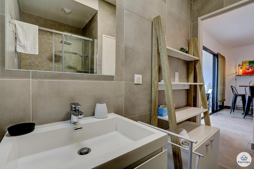 Alyssa - 50 m2 - Centre-ville - T3 - 4p - Ermitage Les Bains photo 4