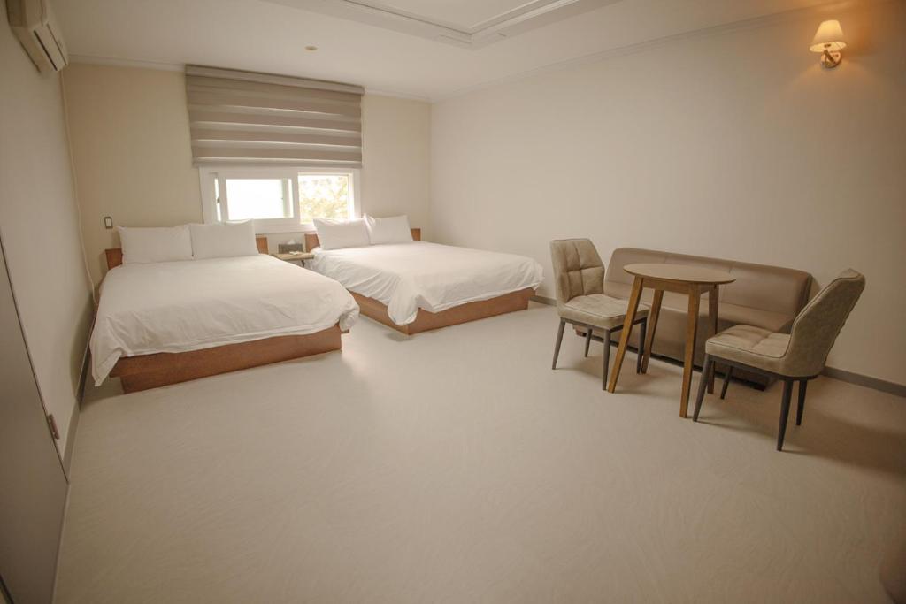 Trevi Hotel
