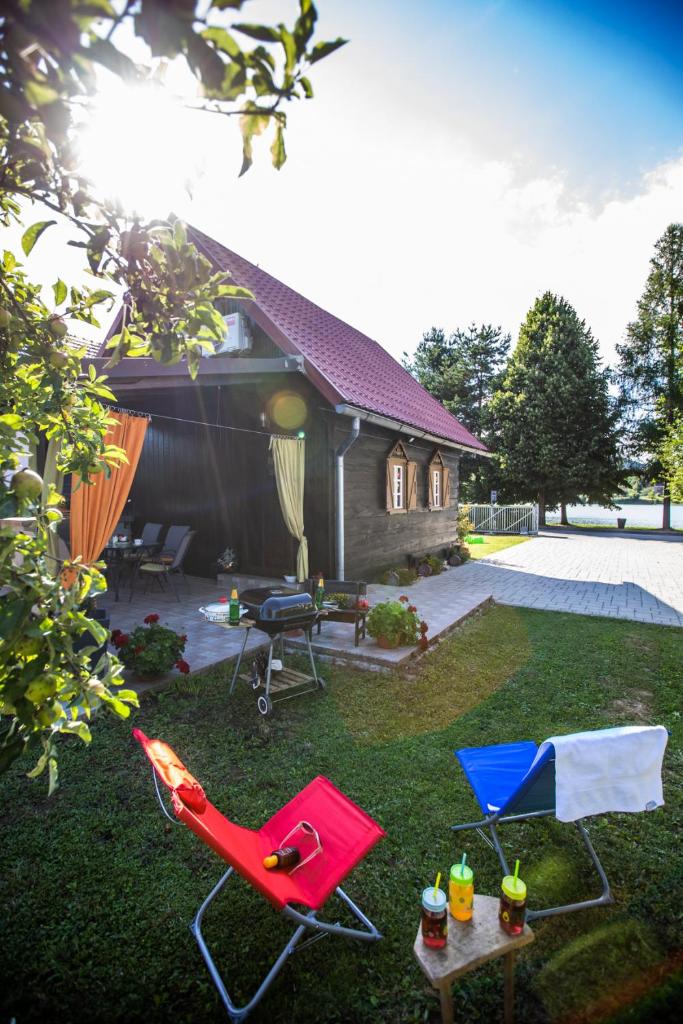 KućA na obali Jezera Sabljaci. photo 2