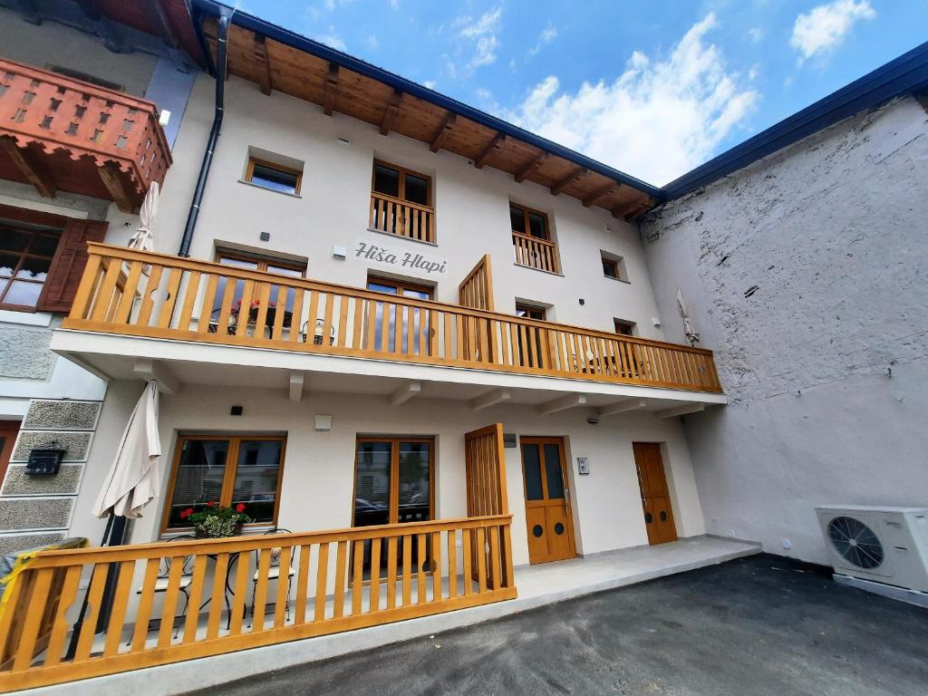 Apartments Hlapi with SPA photo 2