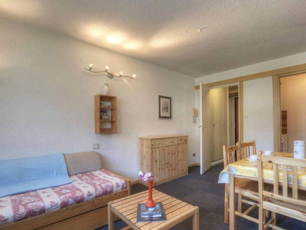 Appartement Saint-Chaffrey , 1 pièce, 4 personnes - FR-1-330E-69 photo 1