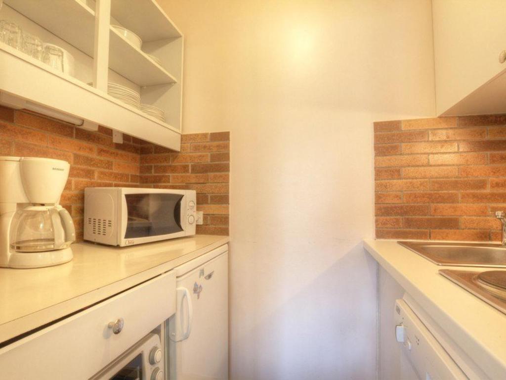 Appartement Saint-Chaffrey , 1 pièce, 4 personnes - FR-1-330E-69 photo 2