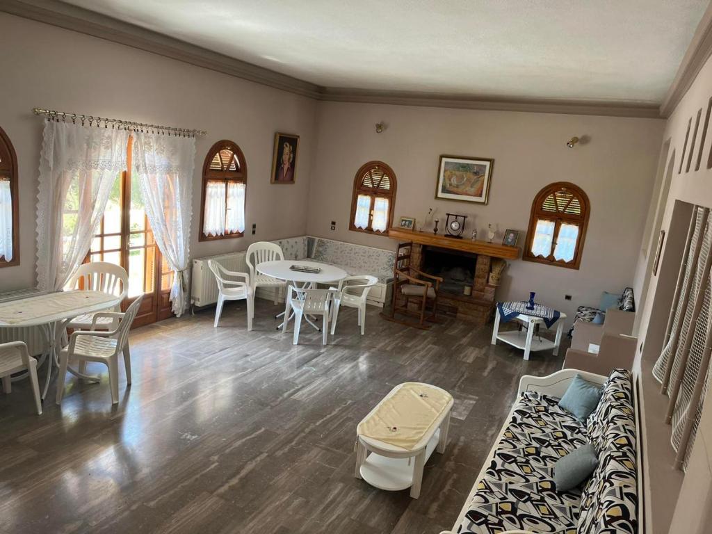 Coastal Oasis Villa photo 4