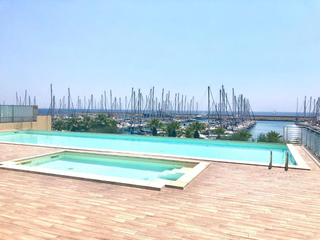 Aregai Marina Exclusive Seaside Apartments photo 2