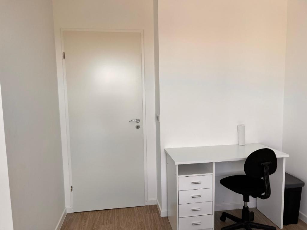 Chambre privée dans un appartement à 37 min de champs élysées photo 2