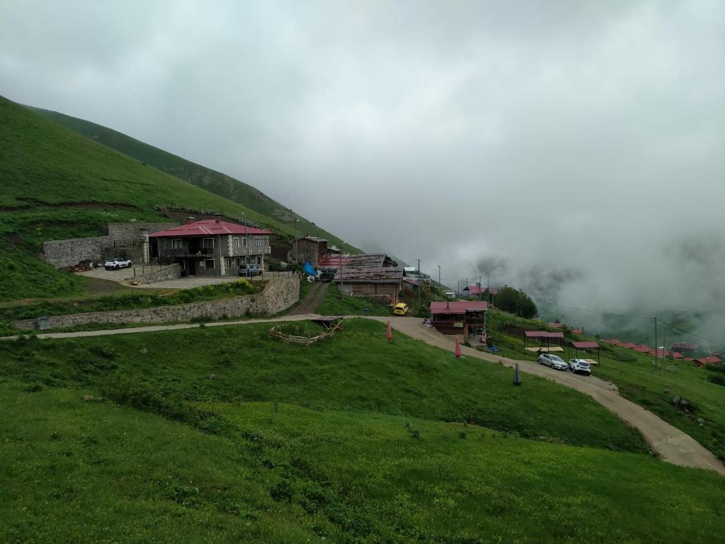 Şahin Apart - Demirkapı - UZUNGOL photo 1