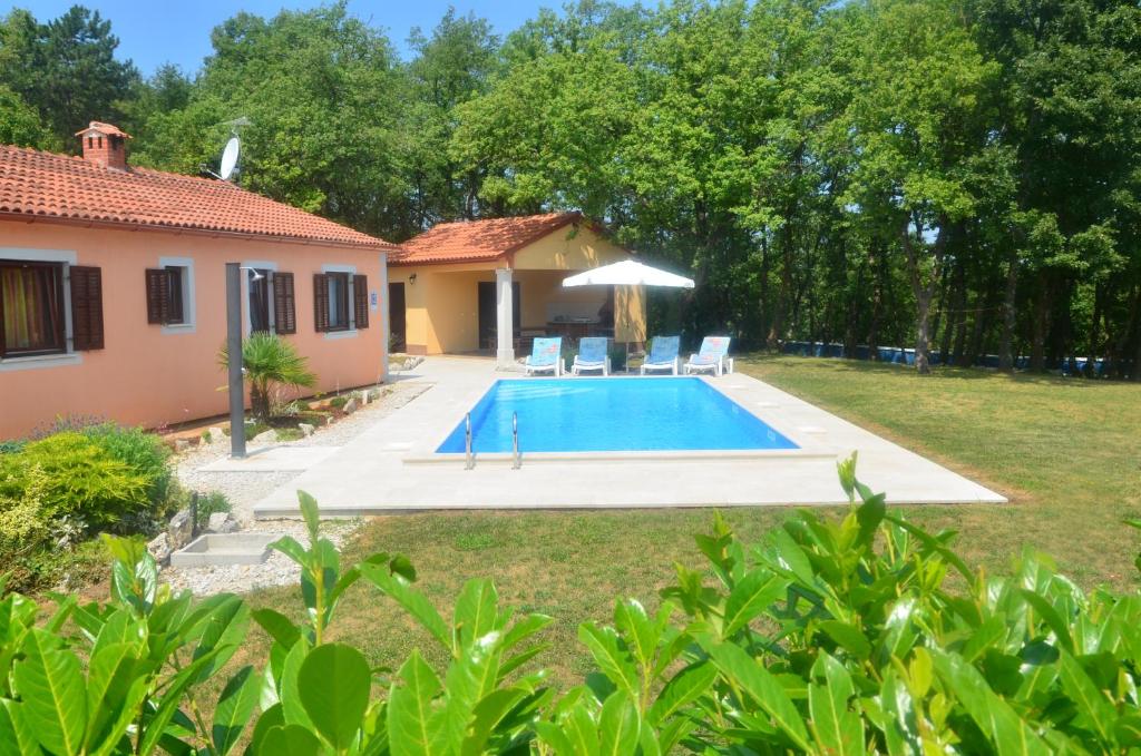 Villa Fragola - Holiday house with large garden photo 2