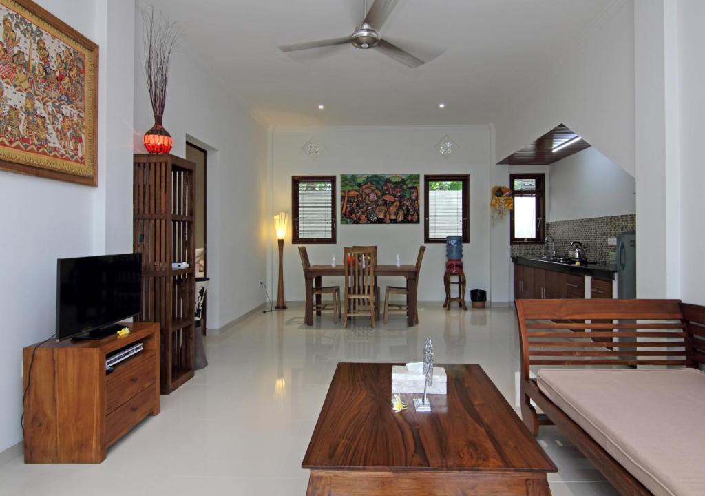 Villa Adi photo 2