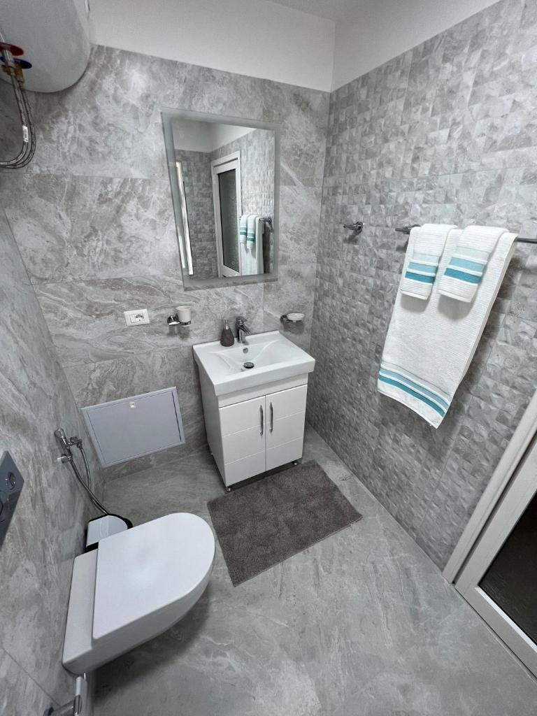 Florent's Superb Studio, free parking & garden!! photo 1