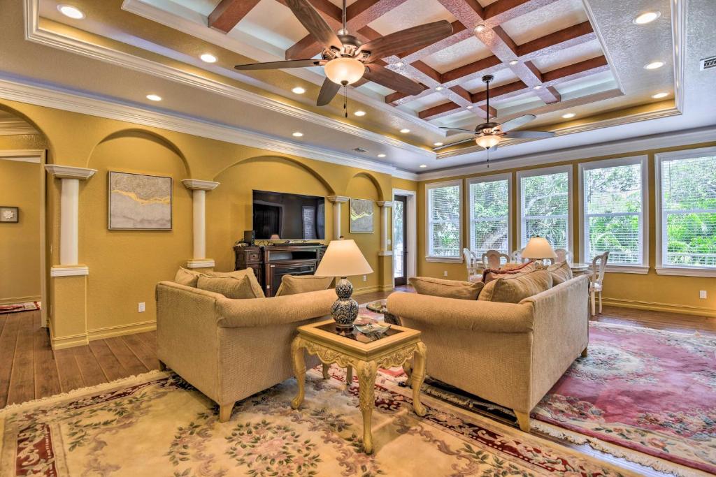 Elegant Venice Home with View - Walk to Beach! photo 3