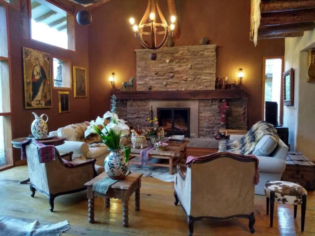 Inviting 10-Bed Villa in Urubamba Cusco Peru photo 1