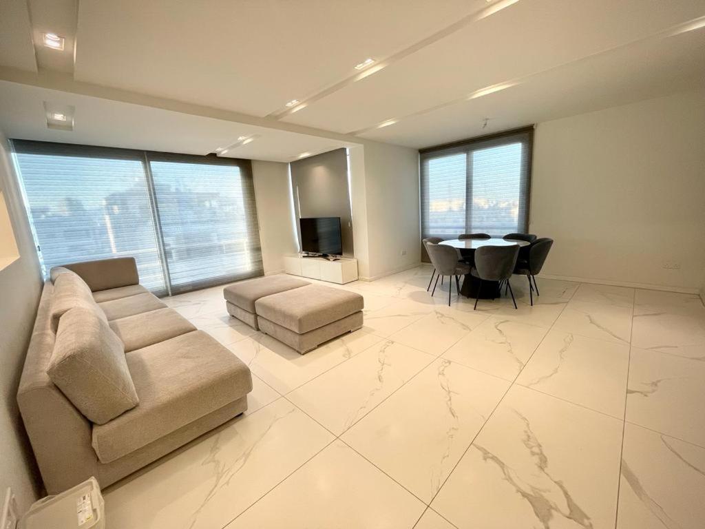 Luxury 3 Bdr Apartment in Nicosia By Platform 357 photo 2