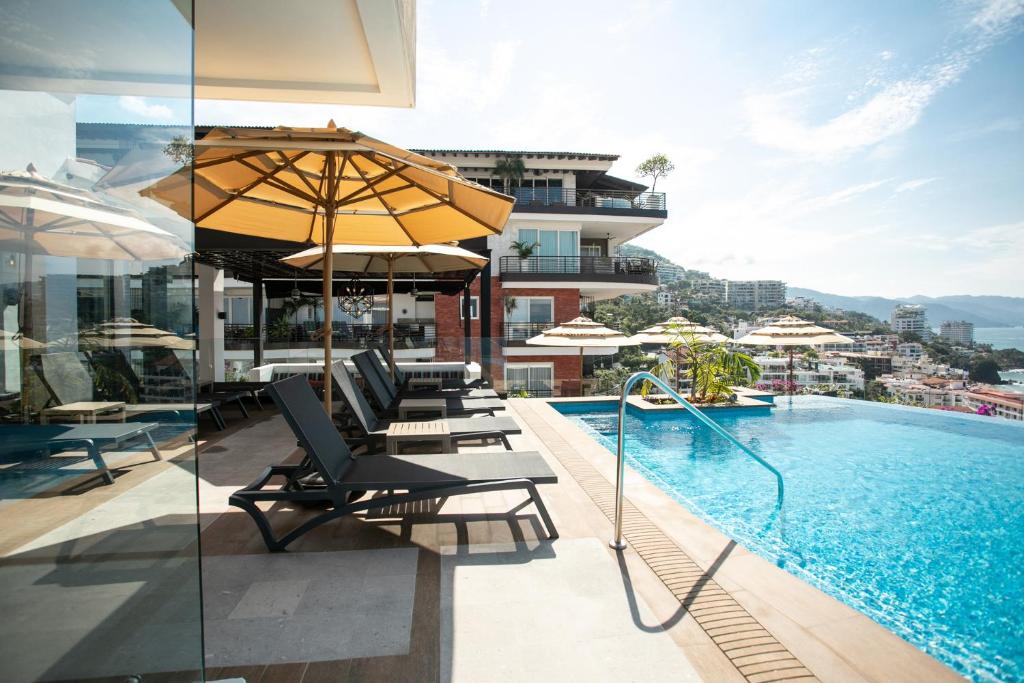 Pinnacle Resorts 179 - Adults Only photo 3