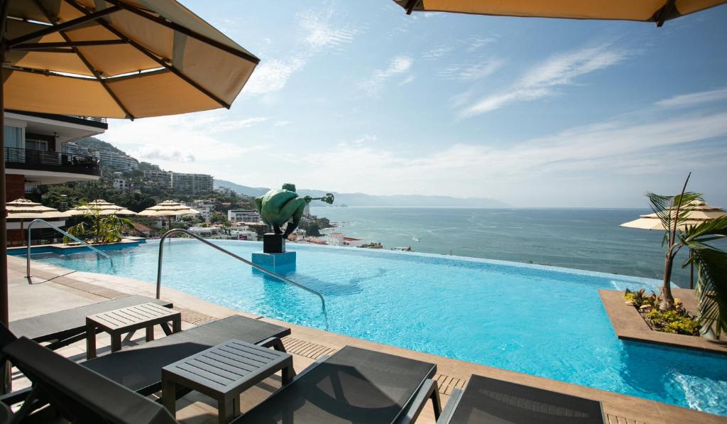 Pinnacle Resorts 179 - Adults Only photo 1