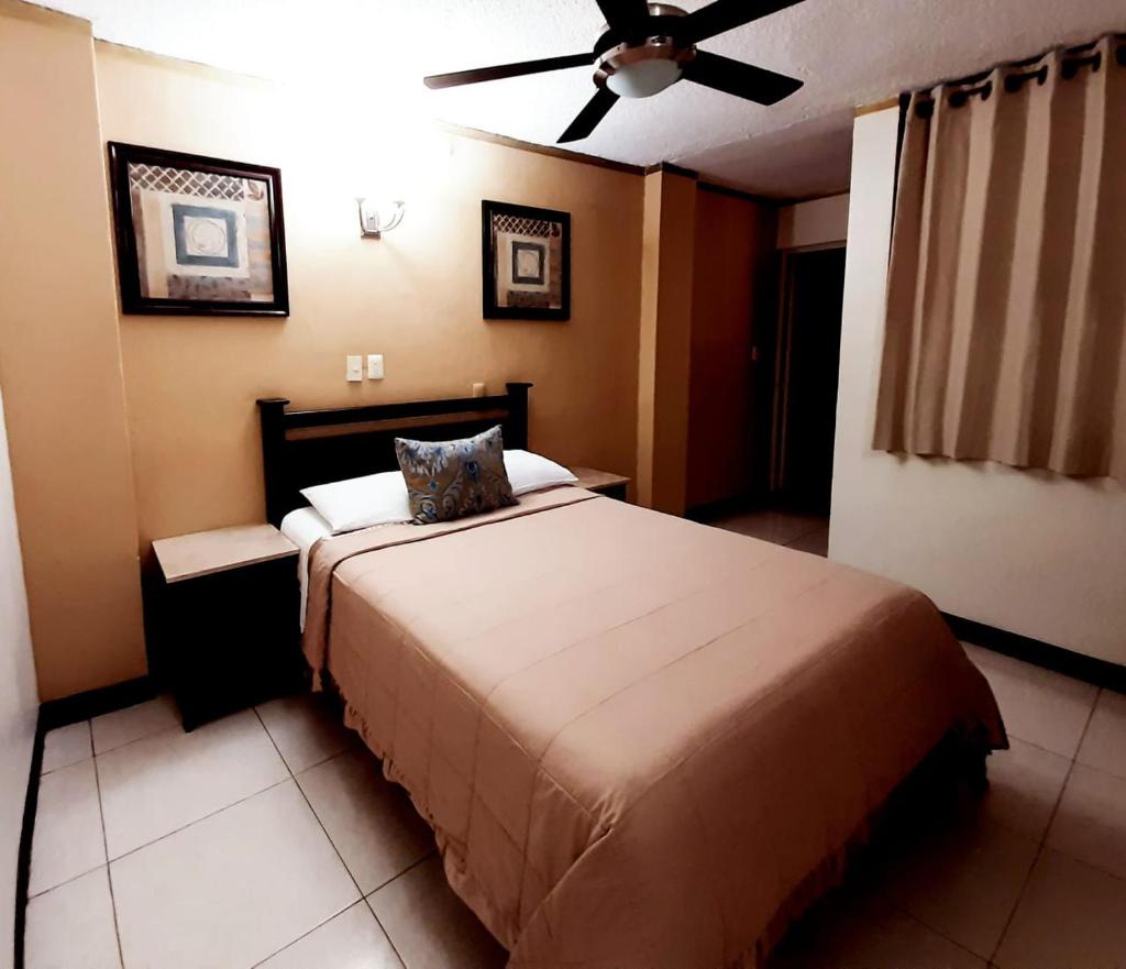 Hotel Catedral photo 4