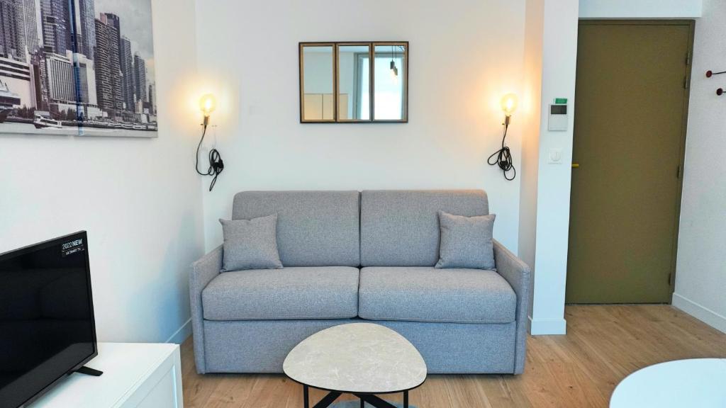 Proche Carlton & Croisette, Appartement 303 - Tap to explore photos