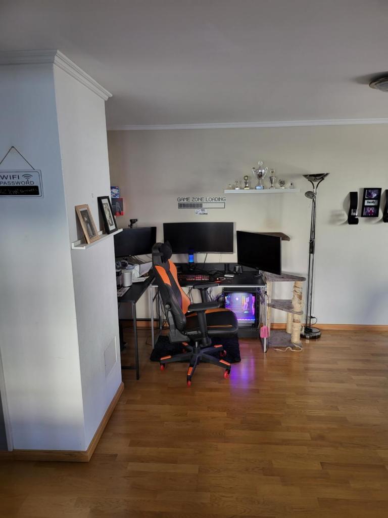 Sentrumsleilighet med gratis parkering til leie photo 1