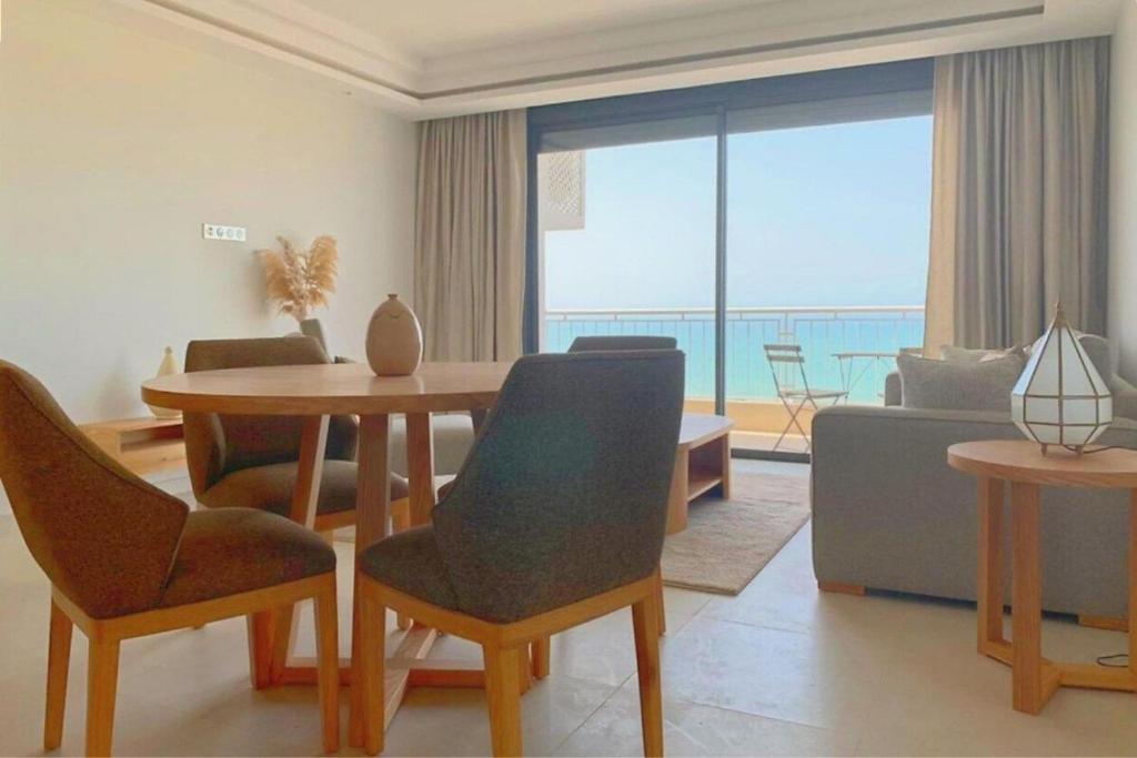 Luxury Apartment 105sqm Terrace Seafront WIFI Unlimited photo 1
