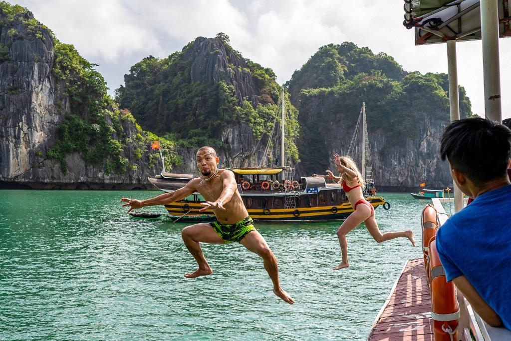 Du thuyền Fantasea Adventures 