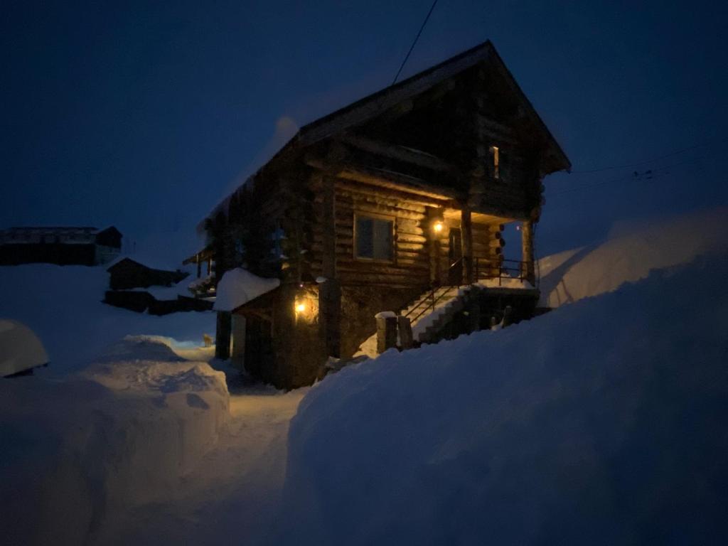 Mountain Cricket Chalets and Apartments Gudauri photo 1