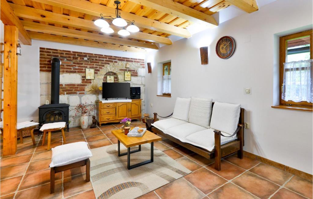 Awesome Home In Jalzabet With 2 Bedrooms, Jacuzzi And Wifi photo 3