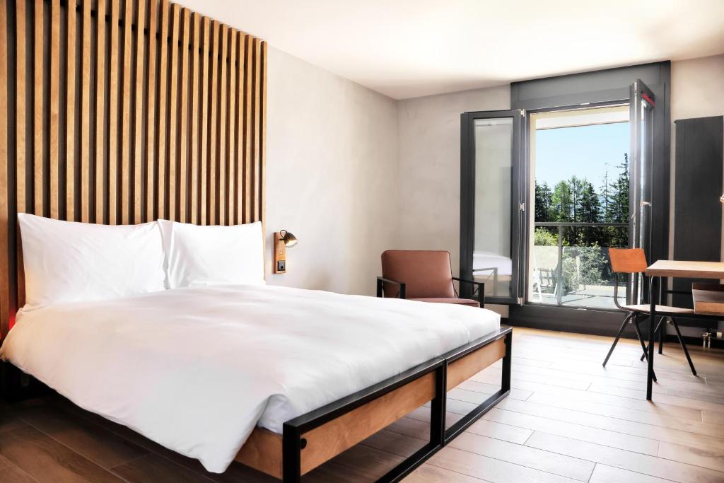 Alaia Lodge Room Type - Deluxe Double or Twin Room