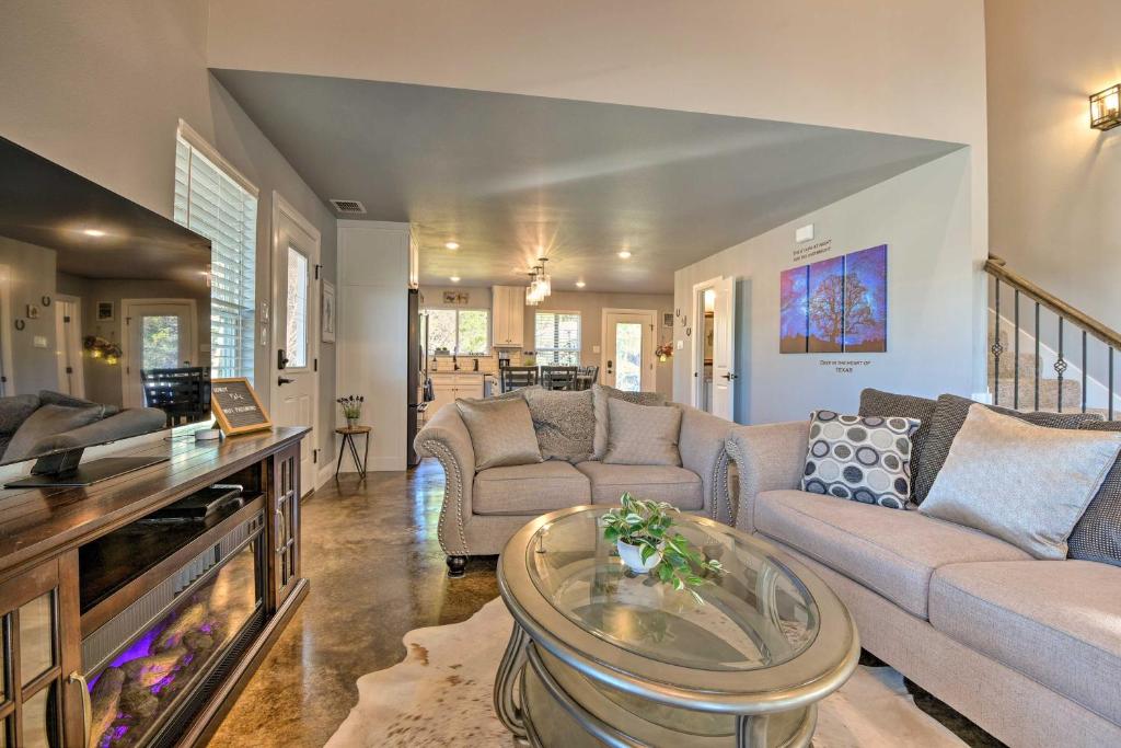 Granbury Home with Hot Tub and Furnished Patio! photo 4
