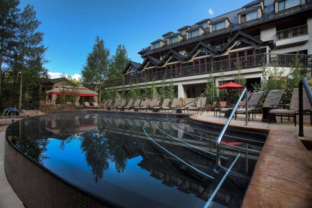 3 Bedroom Platinum-rated Penthouse in Cascade Village, Steps to Chair Lift 20 image