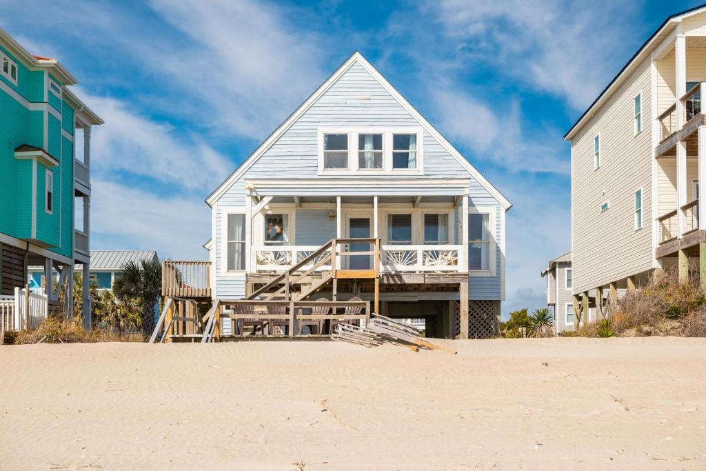 Cuddlefish by Oak Island Accommodations image