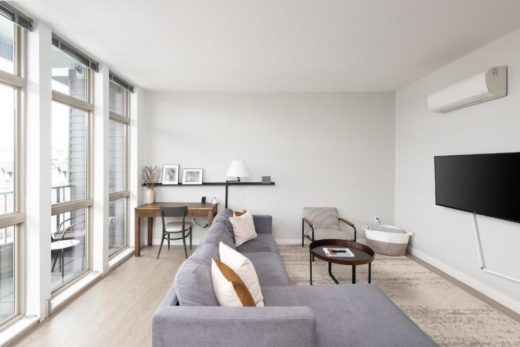 Flexhome Walkers Point 1BR Apt Q1 image