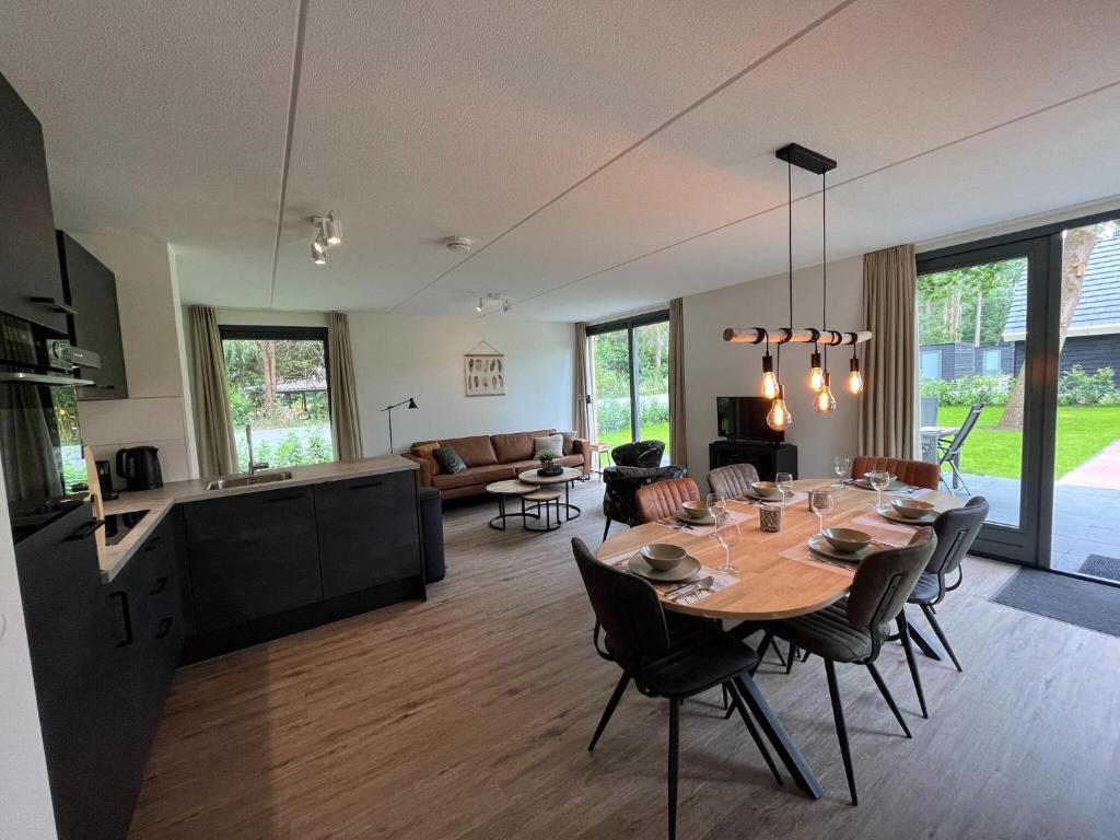 Cosy energy friendly holiday home in a wooded area in Lochem photo 3