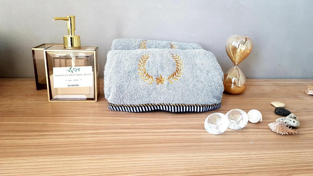 Danielle boutique suite photo 4
