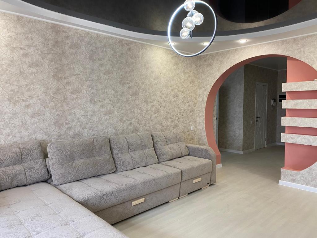 Luxe Apartment photo 2