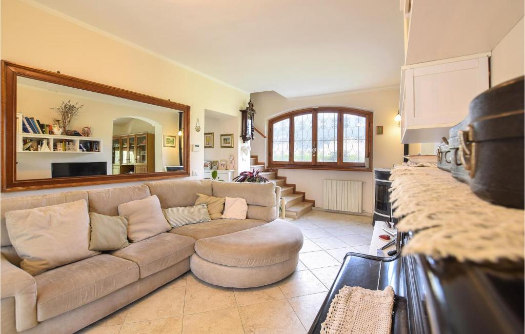Awesome Home In Pietrasanta With 4 Bedrooms, Wifi And Outdoor Swimming Pool photo 2