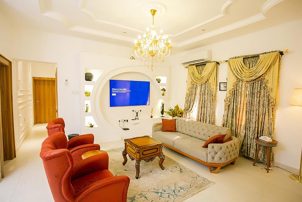 Kiki's Home and Apartments photo 3