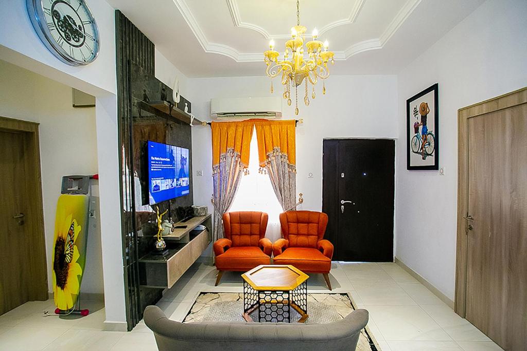 Kiki's Home and Apartments photo 1