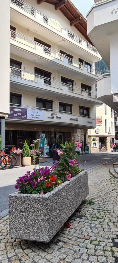 Alphotel Garni Salner photo 1