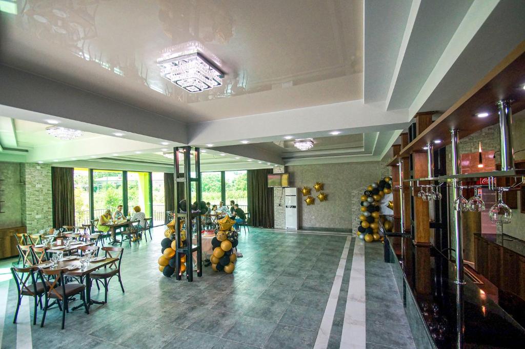 Delta Hotel photo 1