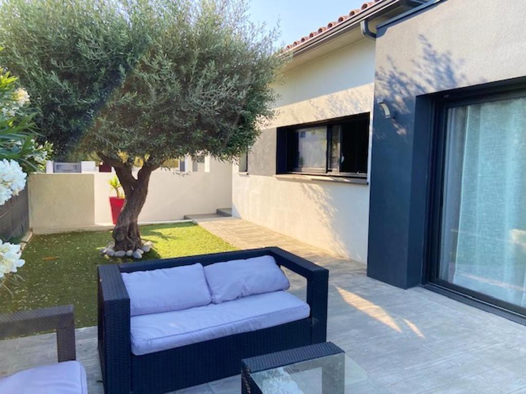 Maison de 3 chambres avec piscine privee jardin clos et wifi a Theza photo 3
