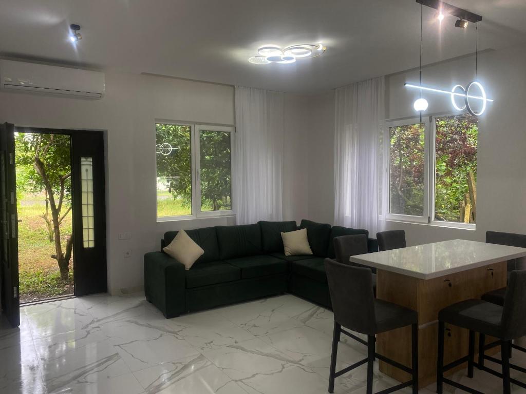 OrAnge villa photo 1