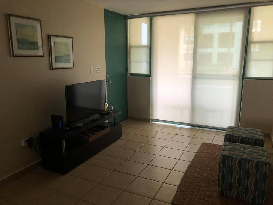 AQUATIKA BEACH APT 1ST FL photo 1