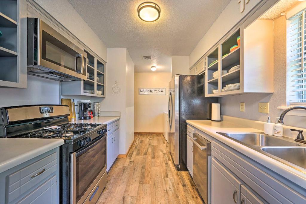 Broken Bow Vacation Rental with Private Hot Tub! photo 2