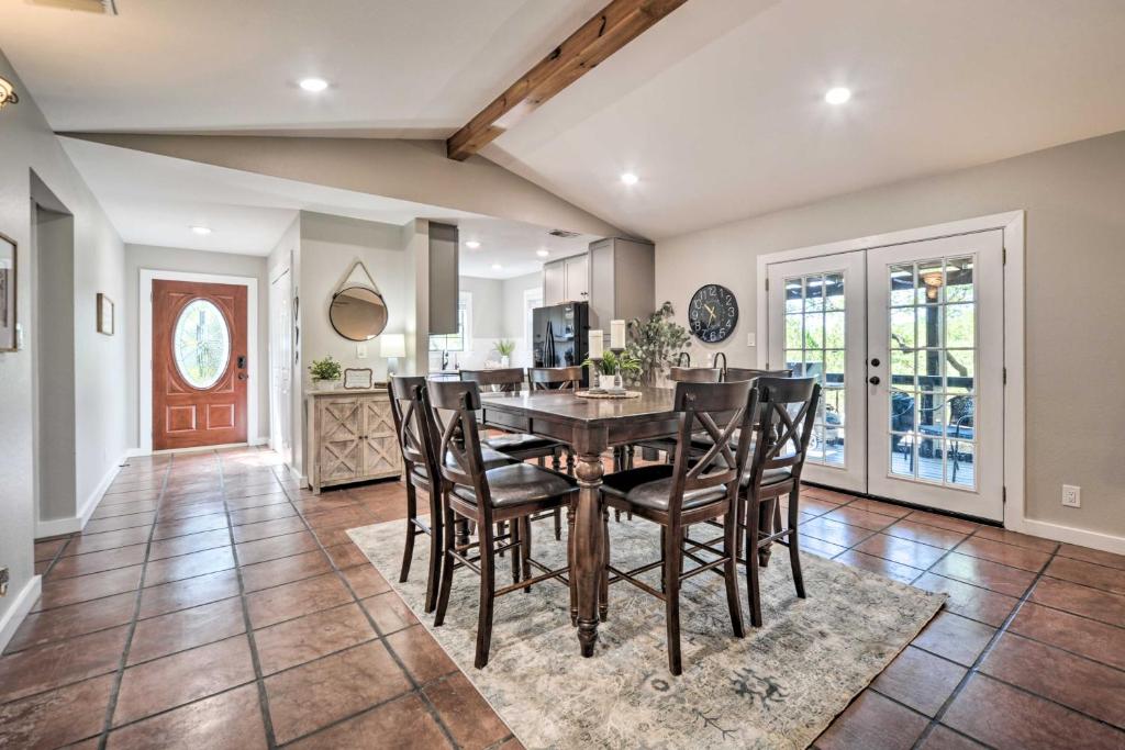 Canyon Lake Hideaway with Fire Pit and Hot Tub! photo 4