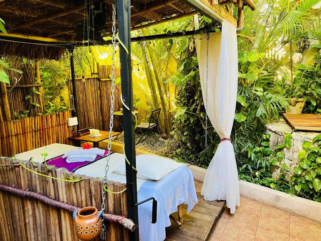 Hacienda Boutique B&B and Spa Solo Adultos photo 2