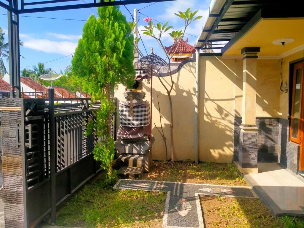Suta Lovina House photo 3