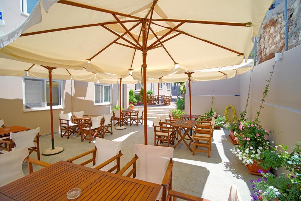 Agios Sostis photo 1